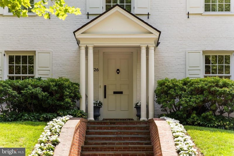1726 Hoban Rd NW, Washington, DC 20007
