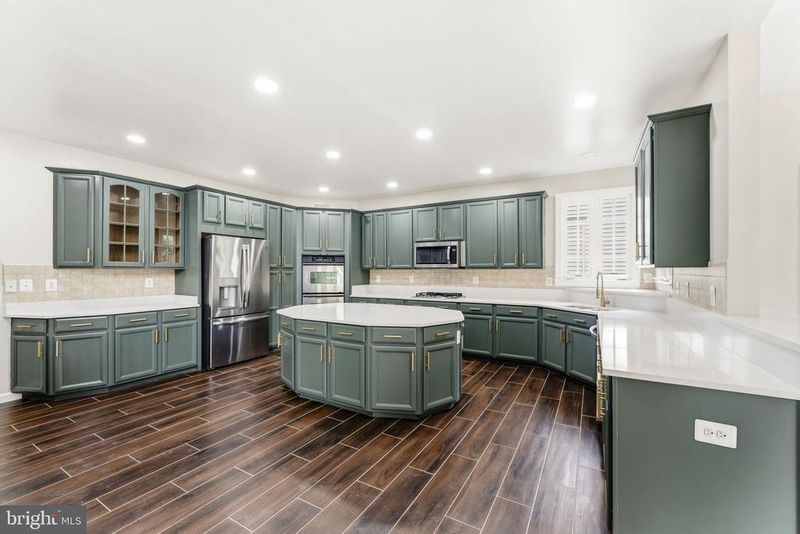 9215 Shafers Mill Dr, Frederick, MD 21704