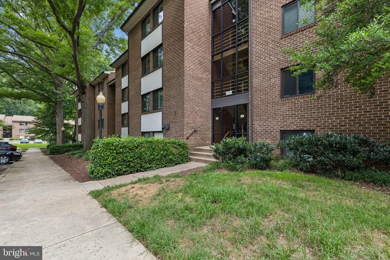 1554 Northgate Sq #APT 1A, Reston, VA 20190