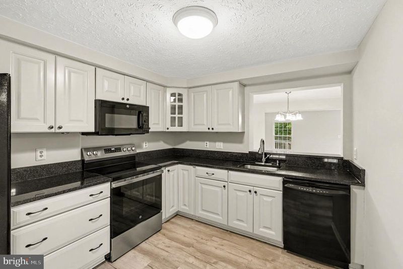 15097 Mill Spring Dr, Dumfries, VA 22025