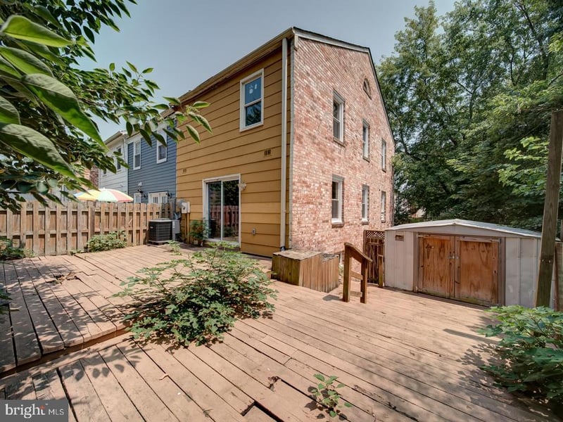16708 Chowning Ct, Woodbridge, VA 22191