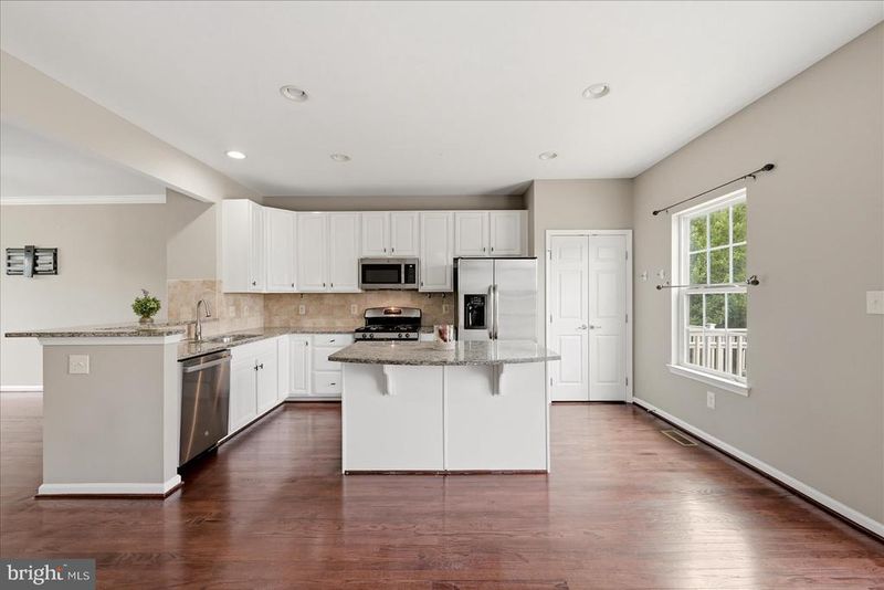 12679 Stone Lined Cir, Woodbridge, VA 22192