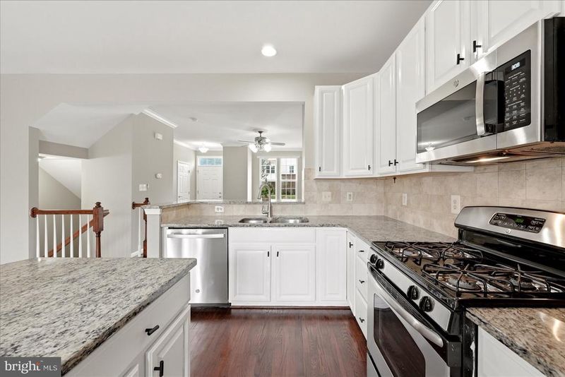 12679 Stone Lined Cir, Woodbridge, VA 22192