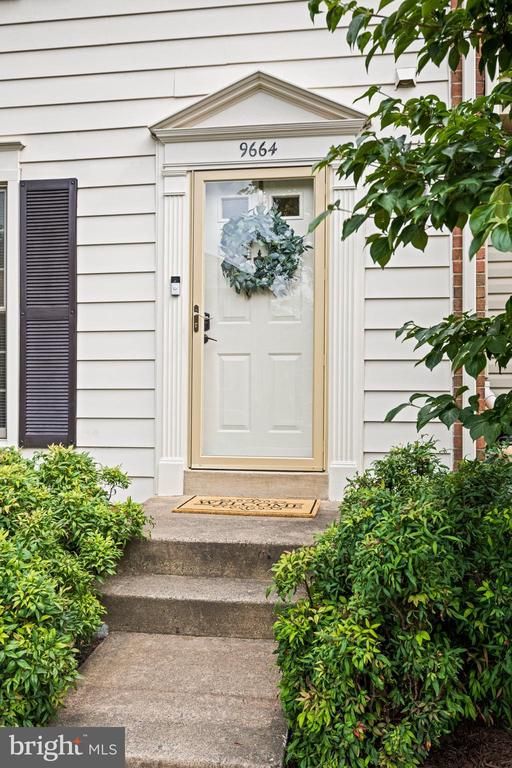 9664 Masterworks Dr, Vienna, VA 22181
