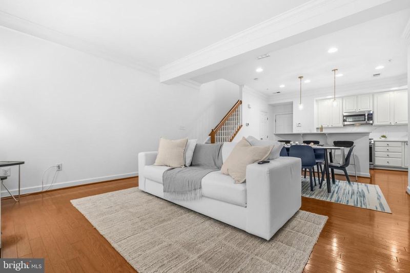 5639 Harrington Falls Ln #G, Alexandria, VA 22312