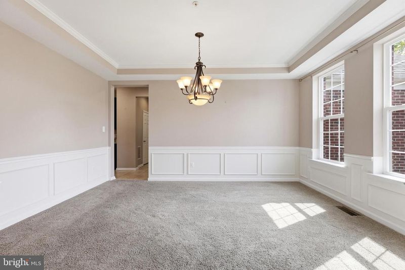 2700 Lake Forest Dr, Upper Marlboro, MD 20774