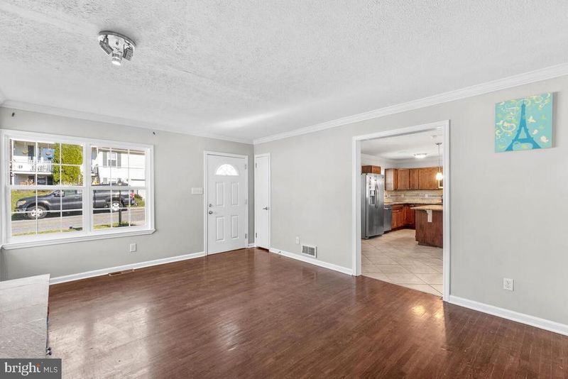 704 Brunswick St, Brunswick, MD 21716