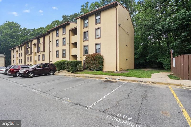 2200 Castle Rock Sq #2B, Reston, VA 20191