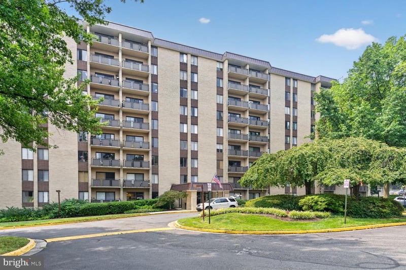 6001 Arlington Blvd #704, Falls Church, VA 22044