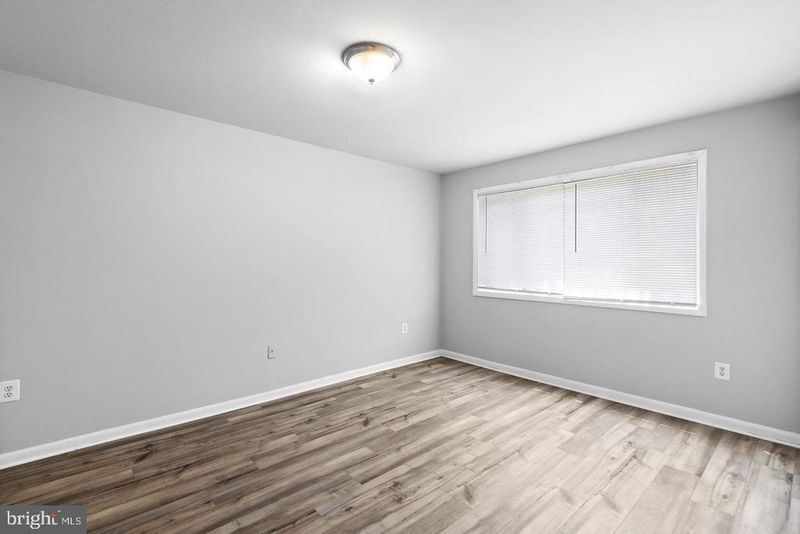 229 43rd Rd NE, Washington, DC 20019