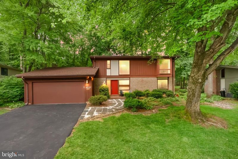 4227 Elizabeth Ln, Annandale, VA 22003