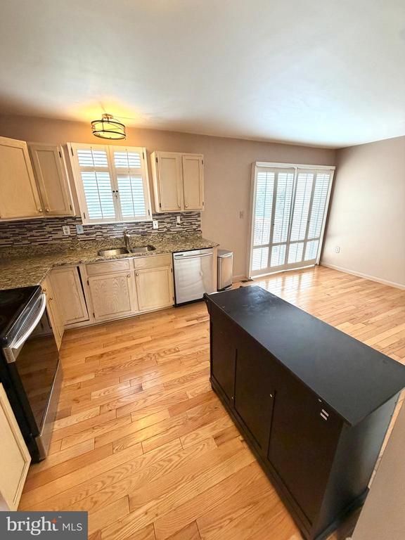 5053 Colburn Ter, Hyattsville, MD 20782