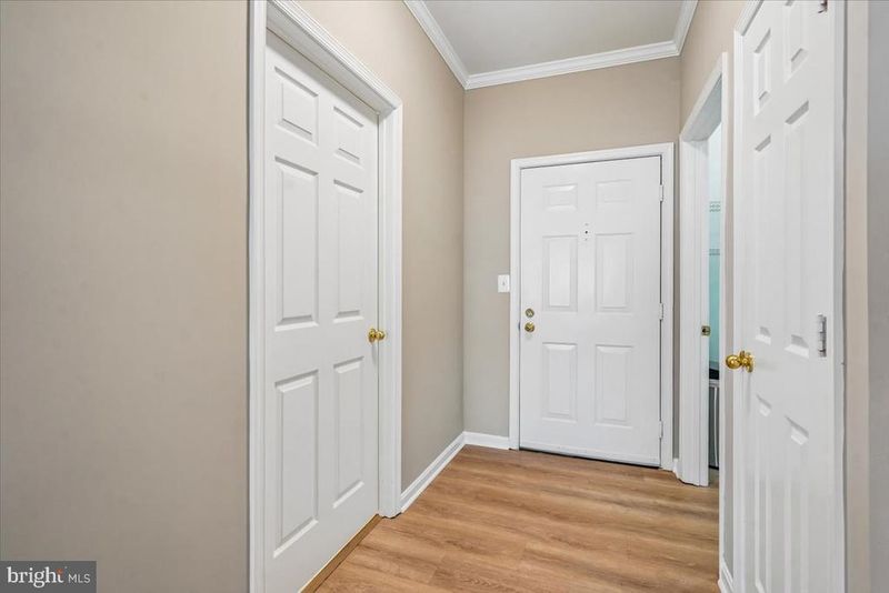 4142 Fountainside Ln #E102, Fairfax, VA 22030