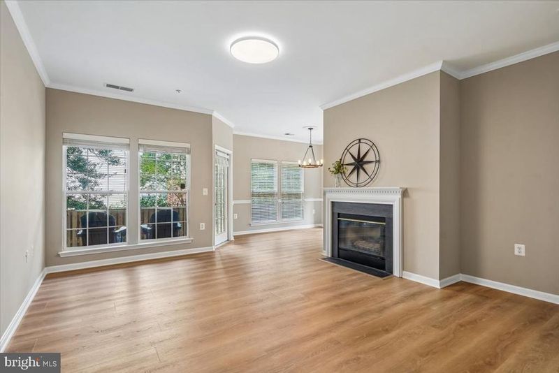 4142 Fountainside Ln #E102, Fairfax, VA 22030