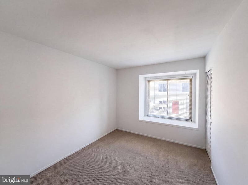 9983 Ridgeline Dr, Montgomery Village, MD 20886