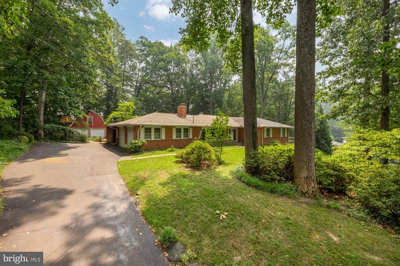7201 Pyle Rd, Bethesda, MD 20817