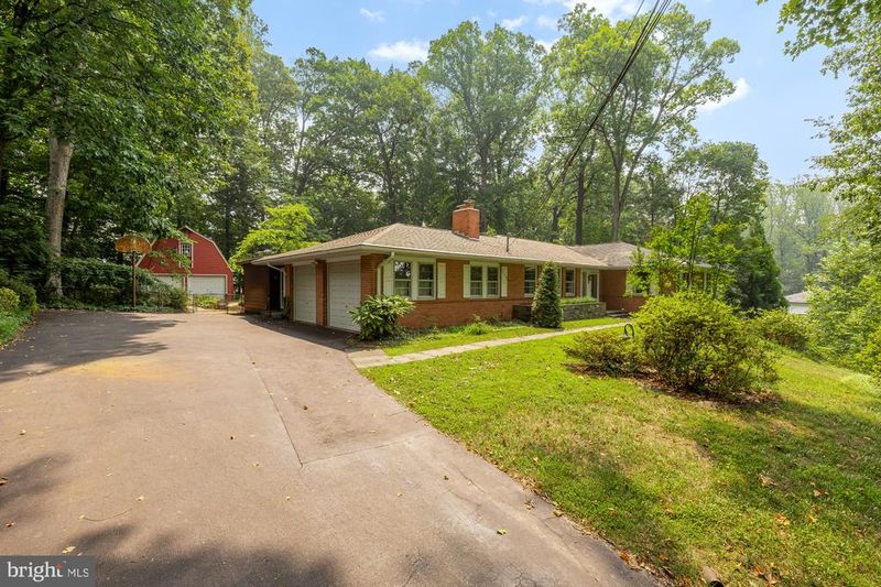7201 Pyle Rd, Bethesda, MD 20817