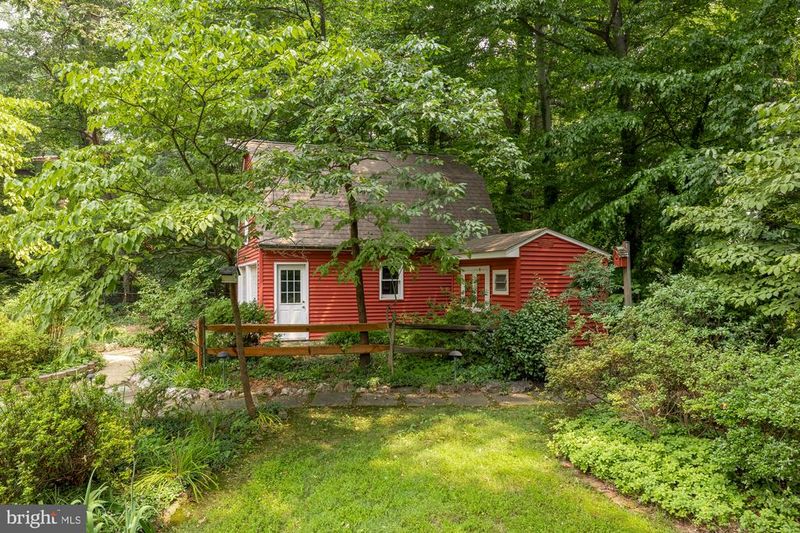 7201 Pyle Rd, Bethesda, MD 20817