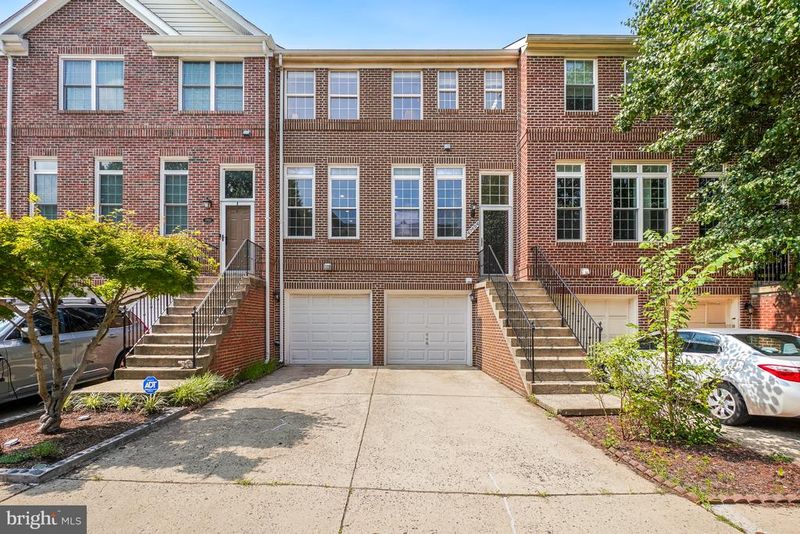 47694 Whirlpool Sq, Sterling, VA 20165