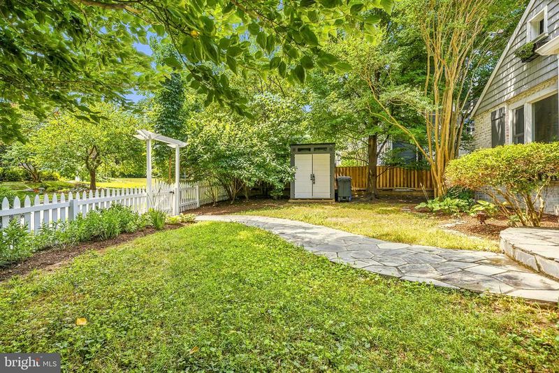 705 Bonifant St, Silver Spring, MD 20910