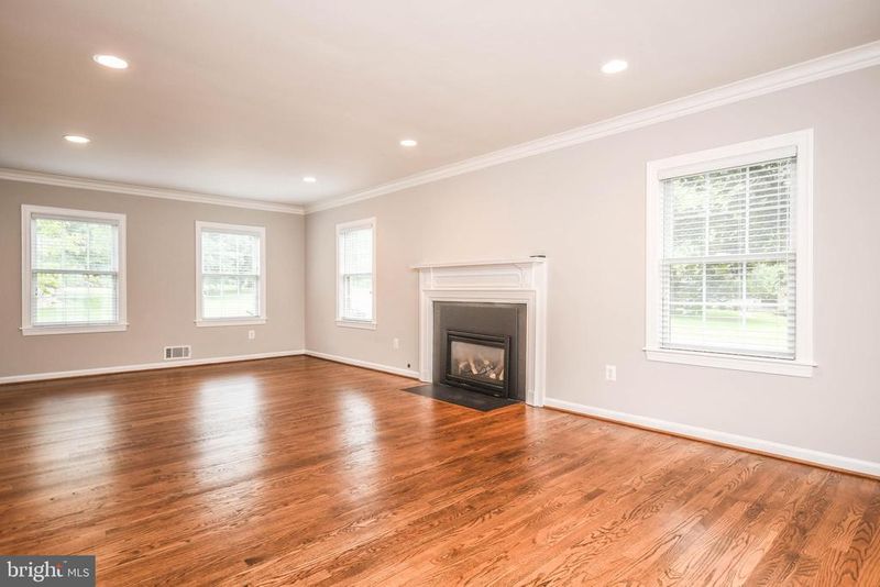 1211 Vinita Ln, Mclean, VA 22102