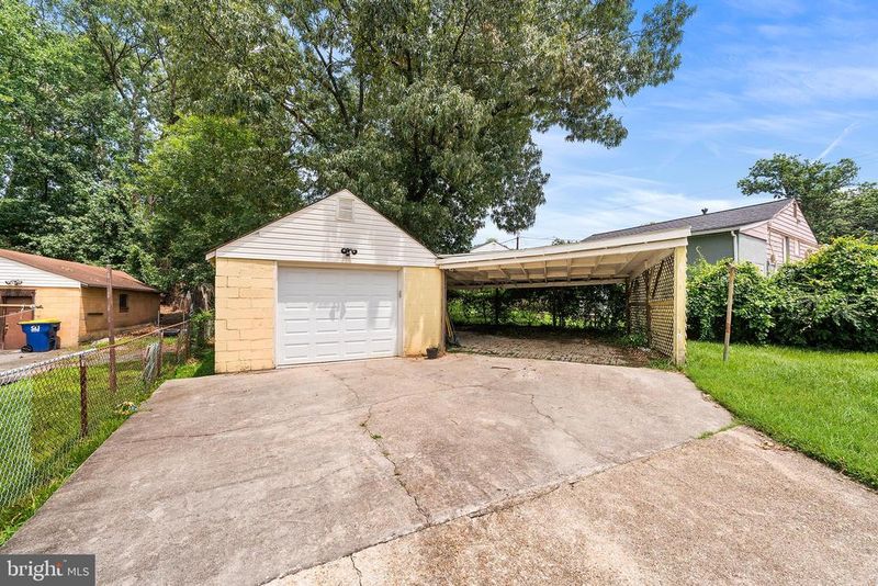 7832 Fiske Ave, Lanham, MD 20706