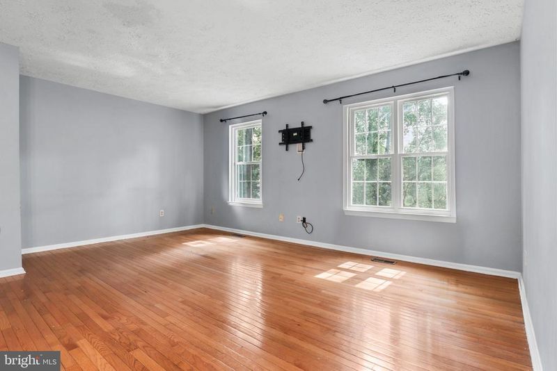 4239 Drake Ct, Waldorf, MD 20603