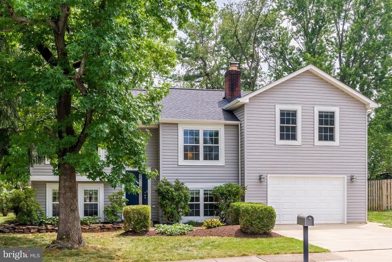 821 Cattail Ln NE, Leesburg, VA 20176