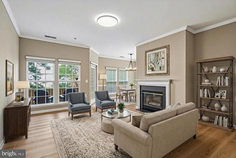 4142 Fountainside Ln #E102, Fairfax, VA 22030