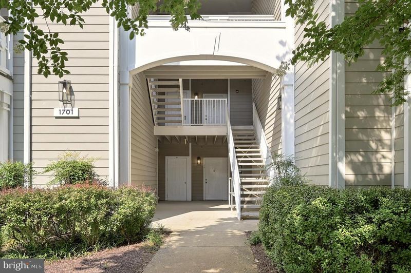 1701 Lake Shore Crest Dr #16, Reston, VA 20190