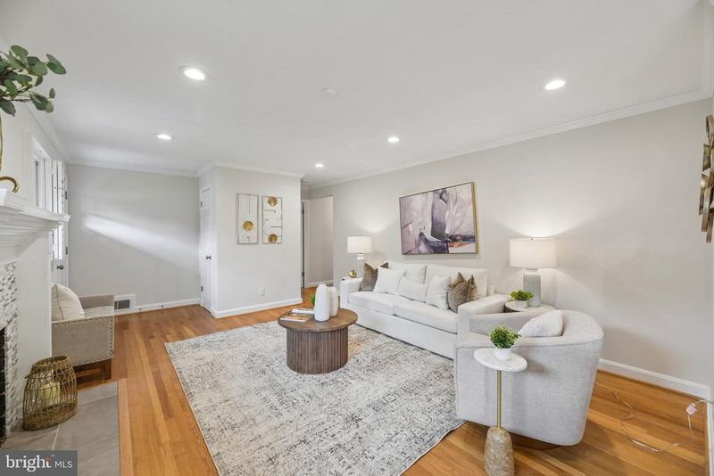 1111 Archer Ct, Alexandria, VA 22312