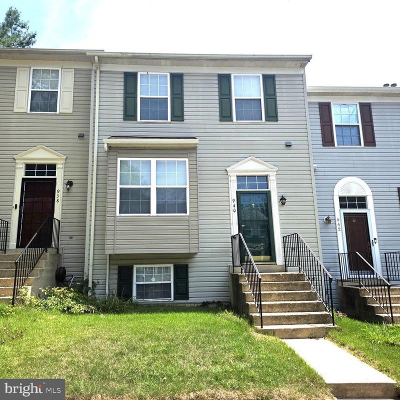 940 Newington Ct, Capitol Heights, MD 20743