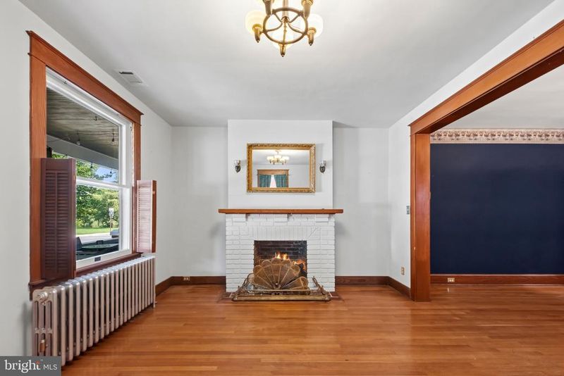 24 College Ave, Frederick, MD 21701
