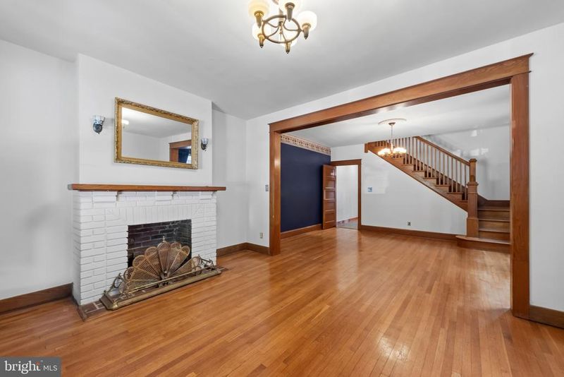 24 College Ave, Frederick, MD 21701