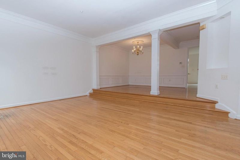 13559 Flowerfield, Potomac, MD 20854