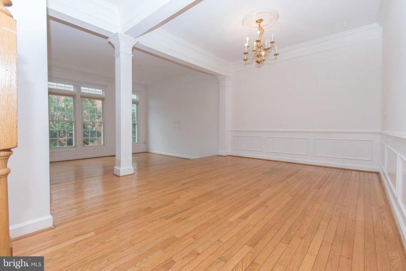13559 Flowerfield, Potomac, MD 20854