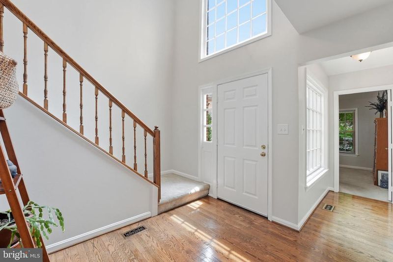 1902 Duffield Ln, Alexandria, VA 22307