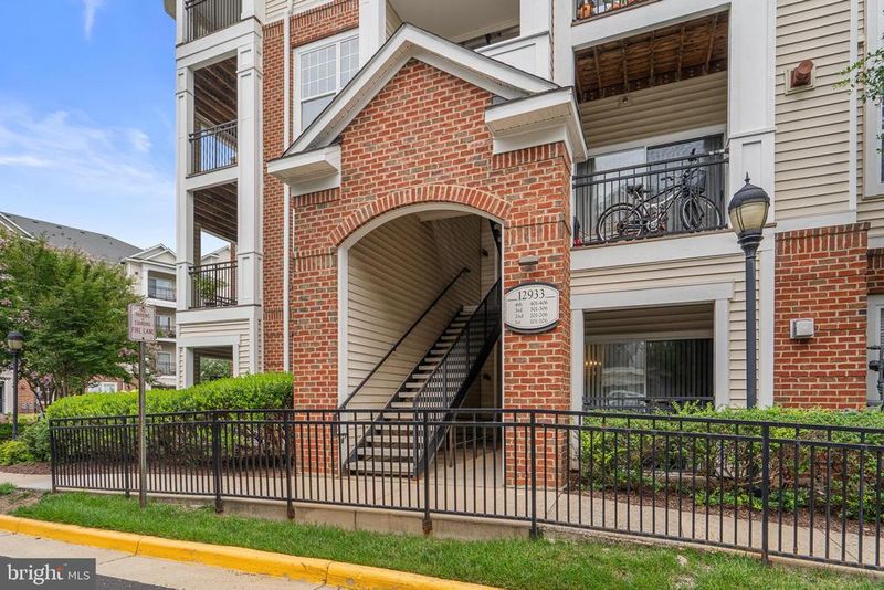 12933 Centre Park Cir #306, Herndon, VA 20171