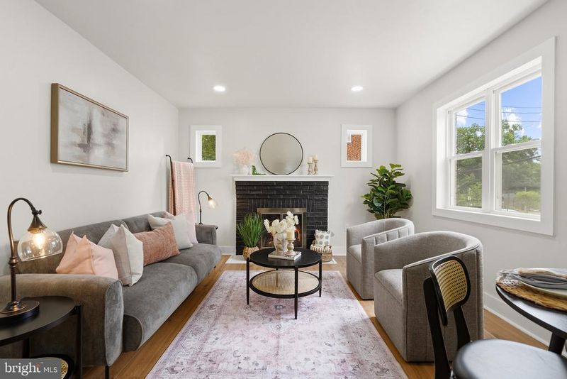 3706 Longfellow St, Hyattsville, MD 20782