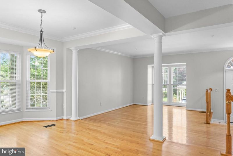 2901 Clovercrest Way, Olney, MD 20832