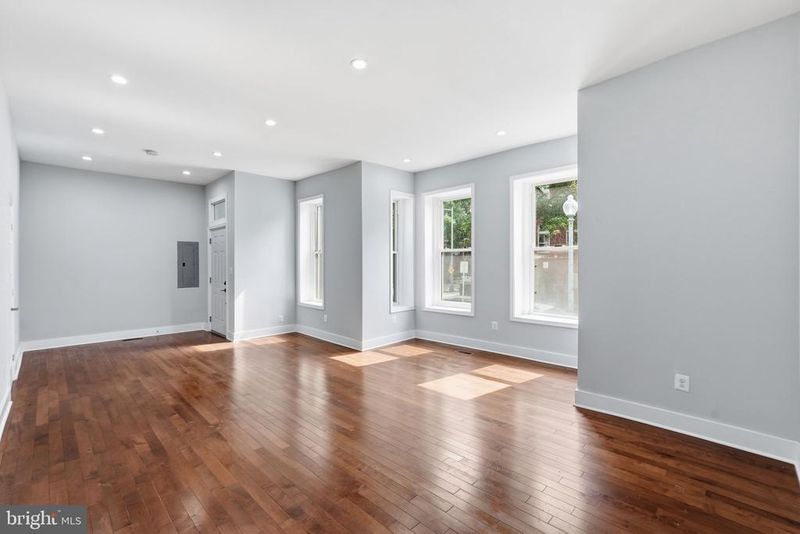 1618 1st St NE #1, Washington, DC 20002
