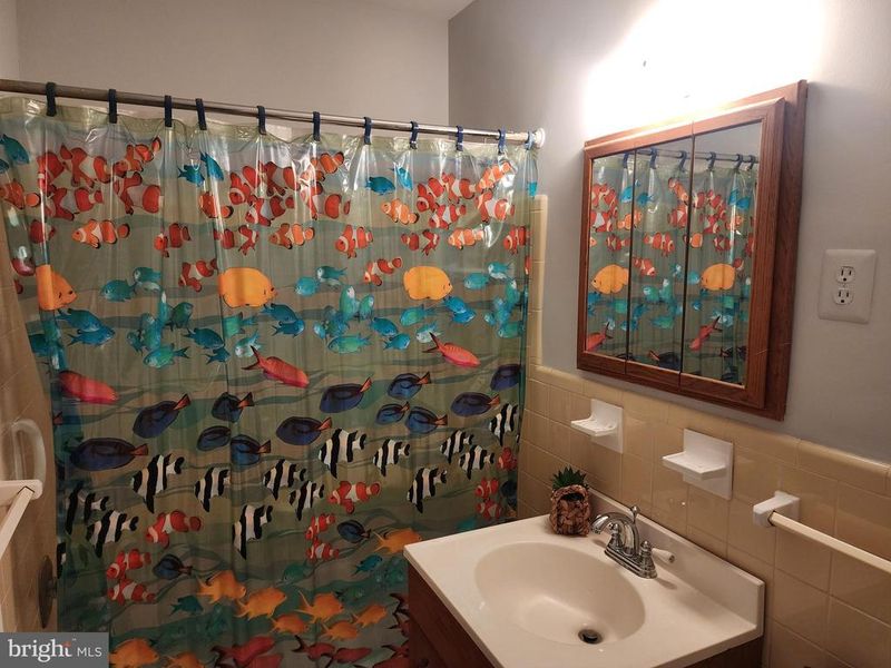 10401 Grosvenor Pl #314, Rockville, MD 20852