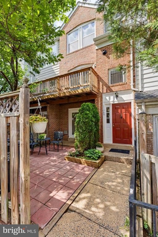 11065 Stagestone Way, Manassas, VA 20109