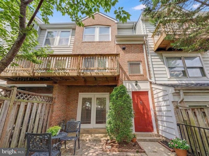 11065 Stagestone Way, Manassas, VA 20109