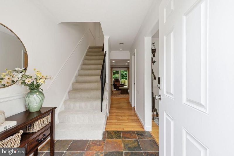 11346 Palisades Ct, Kensington, MD 20895