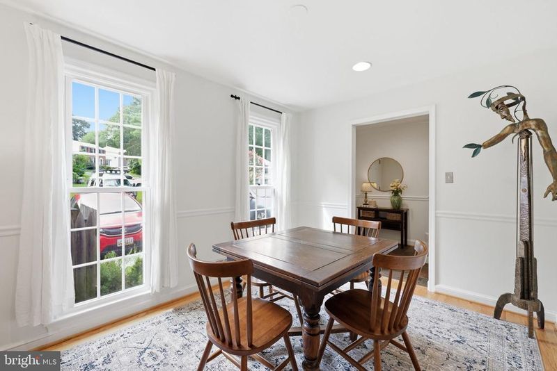 11346 Palisades Ct, Kensington, MD 20895