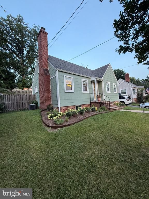 10717 St Paul St, Kensington, MD 20895