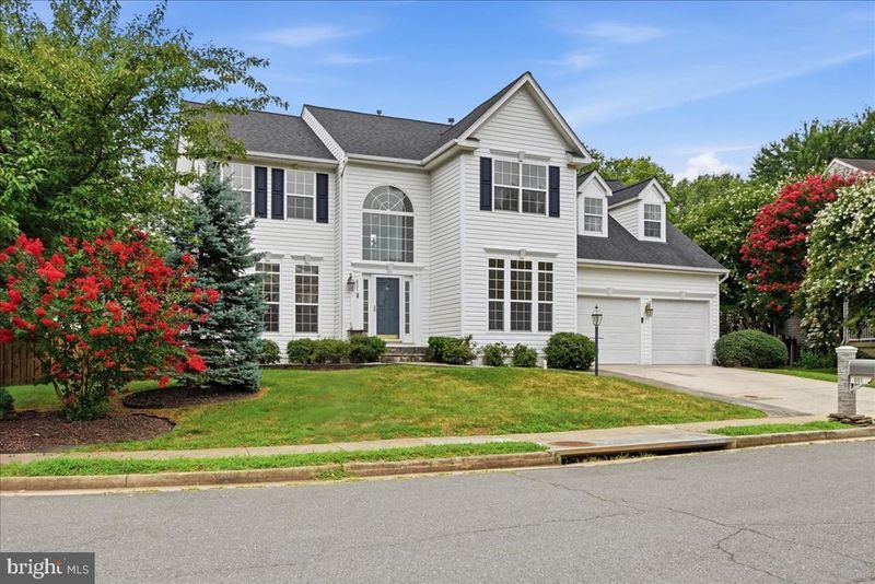 601 Newington Pl NE, Leesburg, VA 20176