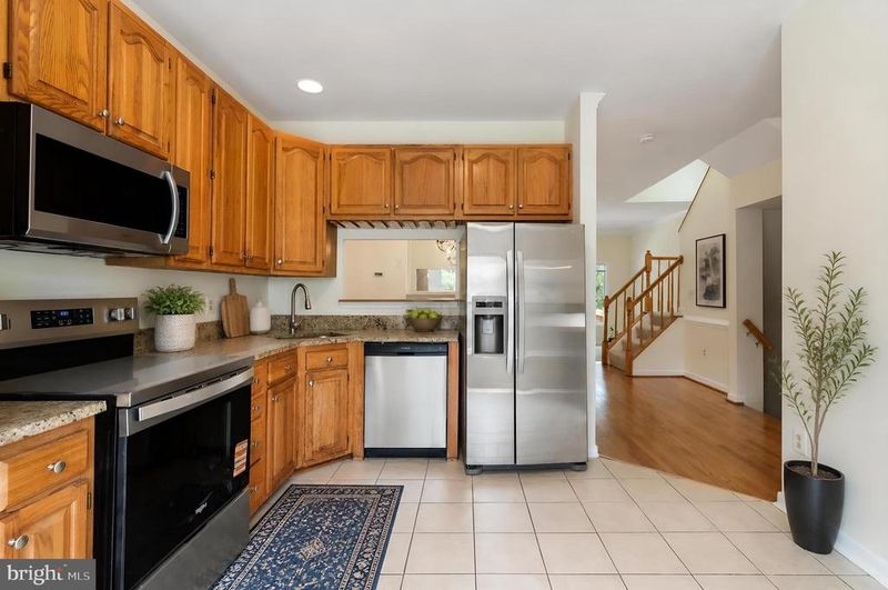 905 Shaw Ct, Fredericksburg, VA 22405