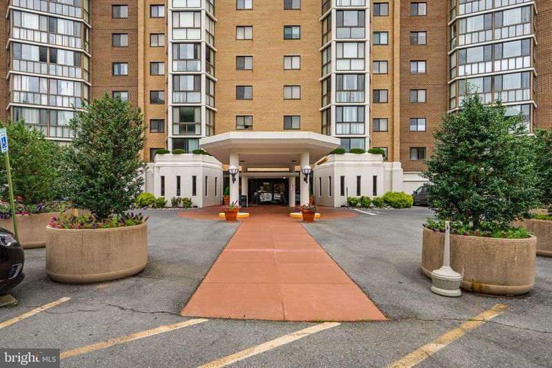 15100 Interlachen Dr #4-117, Silver Spring, MD 20906